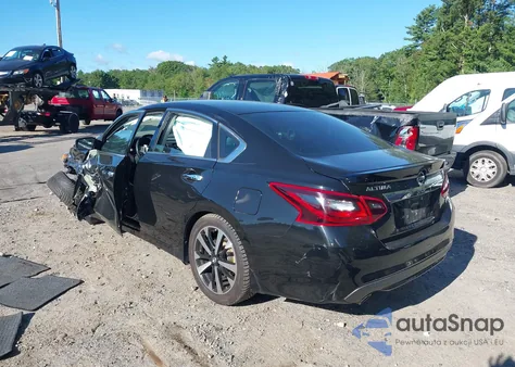 2018 Nissan Altima 2.5 Sr z USA, uszkodzony, nr VIN 1N4AL3AP1JC107430